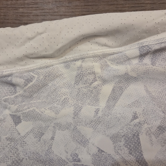 Lululemon Breezy Dot Tight - Picture 3 of 7